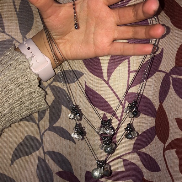 Black Necklace 🖤 - Picture 2 of 6